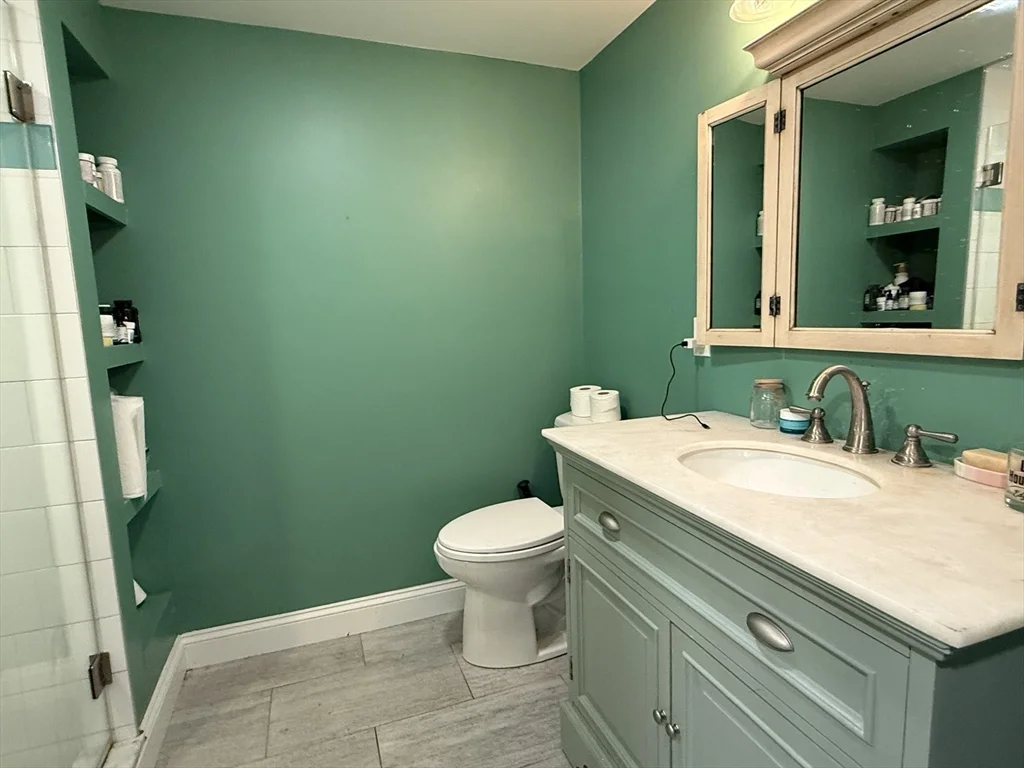 4 bed, 2 bath apartment for rent at 36 Risley Rd Unit 36, Chestnut Hill — photo 13 of 21