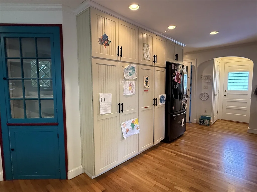 4 bed, 2 bath apartment for rent at 36 Risley Rd Unit 36, Chestnut Hill — photo 4 of 21