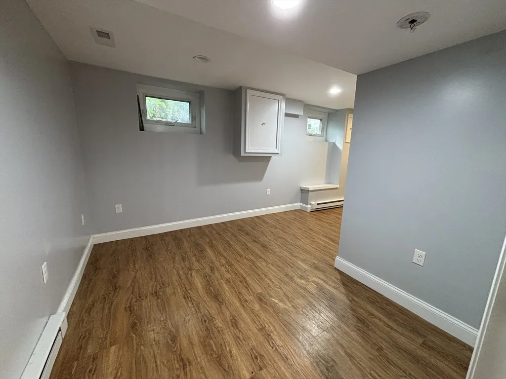 4 bed, 2 bath apartment for rent at 36 Risley Rd Unit 36, Chestnut Hill — photo 28 of 36