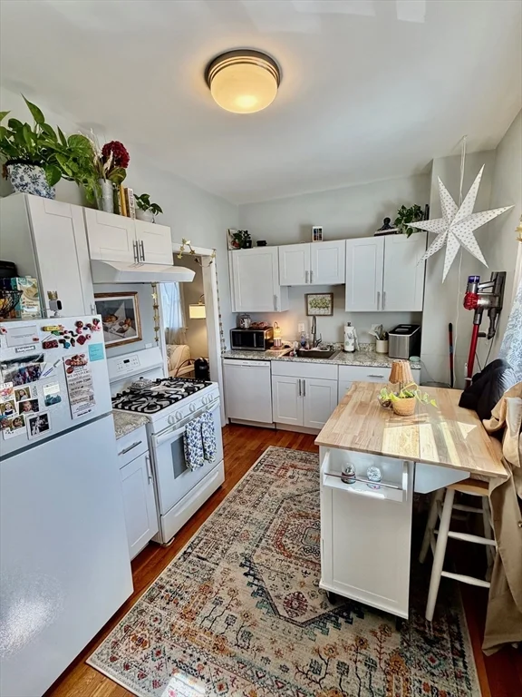 1 bed, 1 bath apartment for rent at 36 Sagamore Unit 4, Lynn — photo 3 of 15