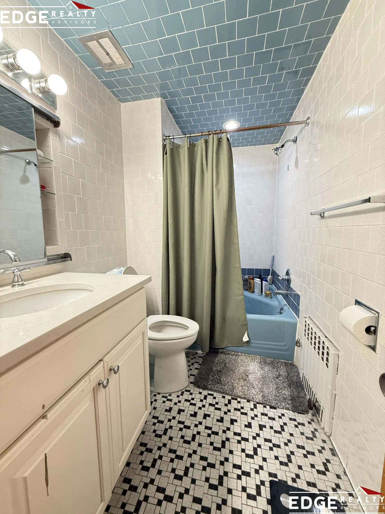 4 bed, 2 bath apartment for rent at 36 Saint Paul St Unit 2, Coolidge Corner — photo 9 of 11