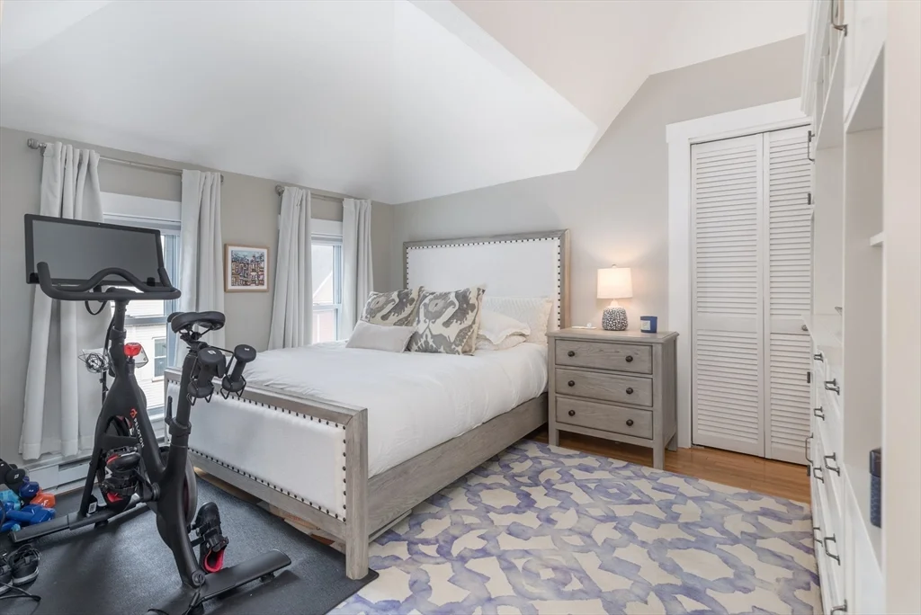 1 bed, 1 bath apartment for rent at 36 Saxton St Unit 3, Dorchester — photo 9 of 12