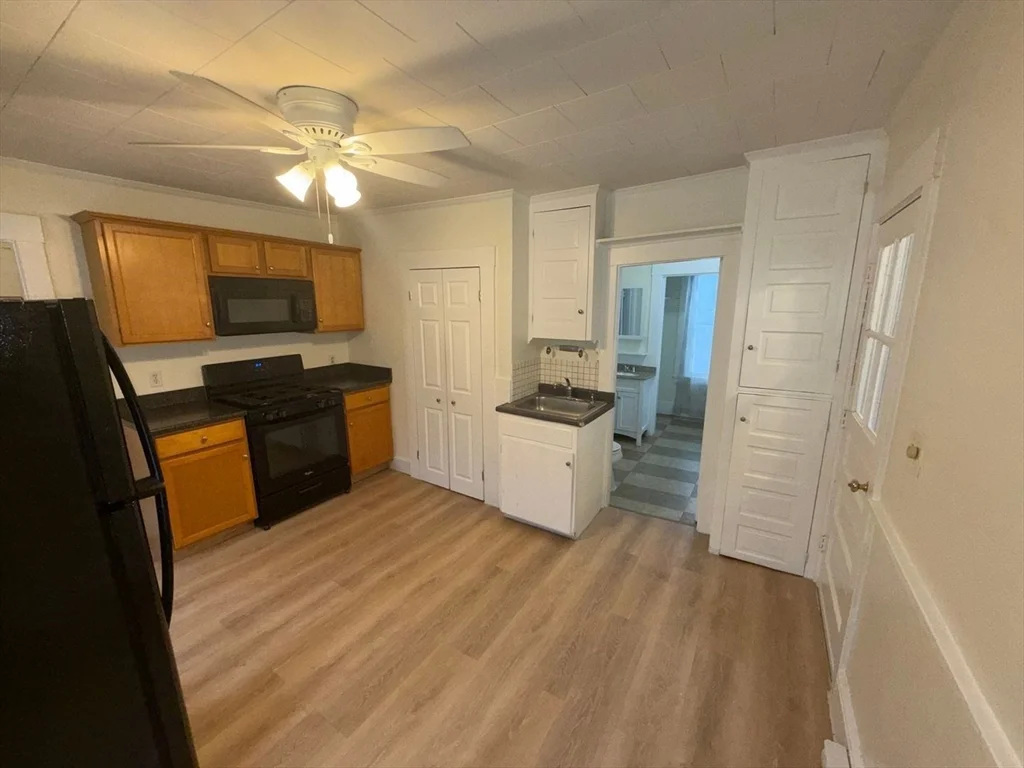 1 bed, 1 bath apartment for rent at 36 Second St Unit A, North Andover — photo 1 of 11