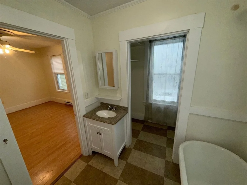 1 bed, 1 bath apartment for rent at 36 Second St Unit A, North Andover — photo 10 of 11