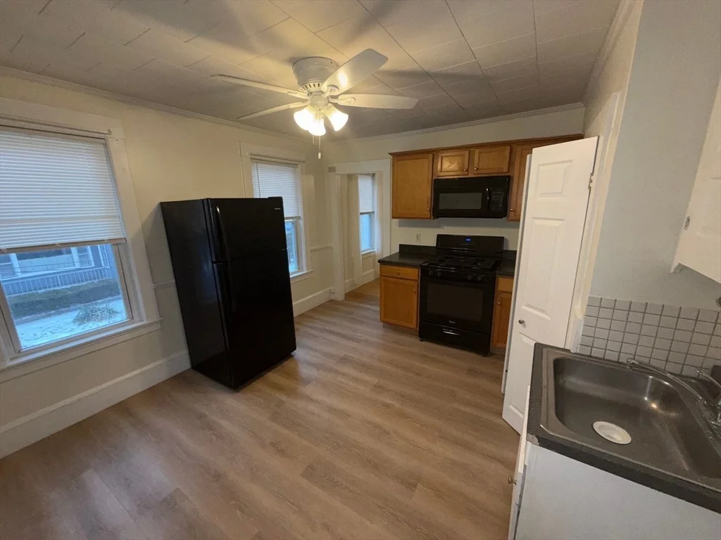 1 bed, 1 bath apartment for rent at 36 Second St Unit A, North Andover — photo 2 of 11