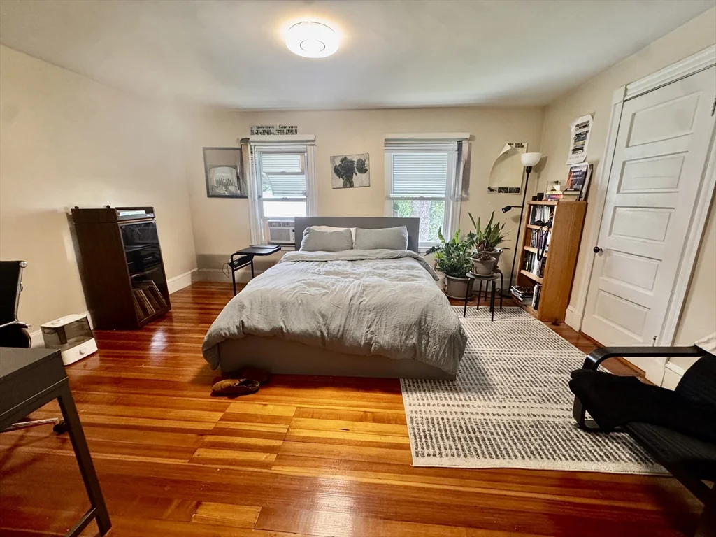 4 bed, 2 bath apartment for rent at 36 Simpson Ave Unit 2, Davis Square — photo 6 of 16