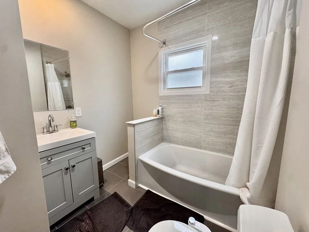 4 bed, 2 bath apartment for rent at 36 Simpson Ave Unit 2, Davis Square — photo 7 of 16