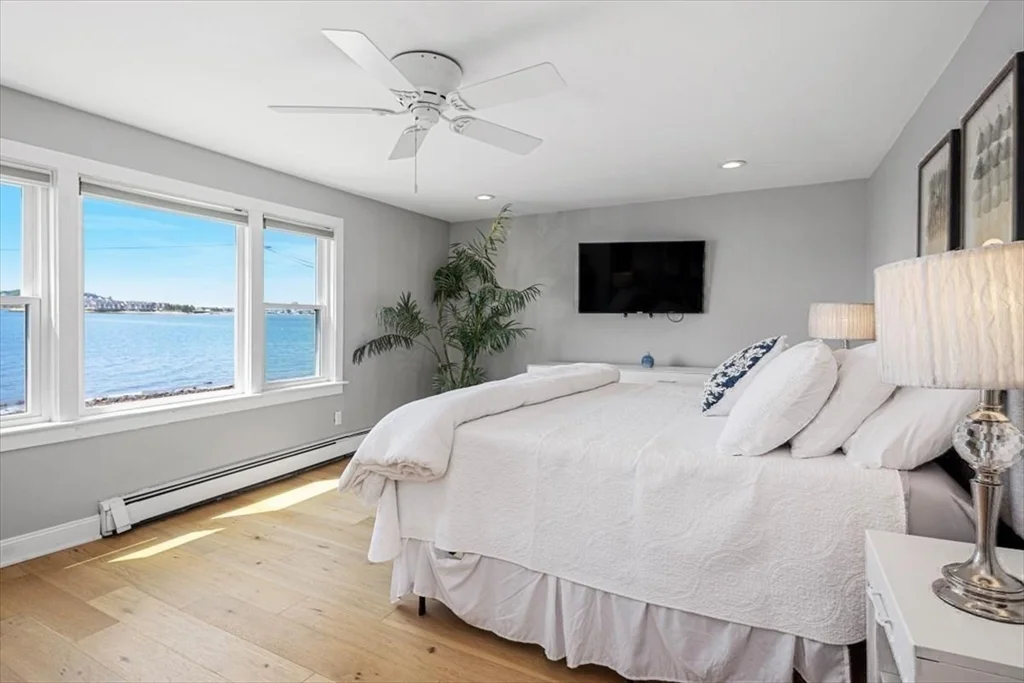3 bed, 1 bath apartment for rent at 36 Sunset Ave, Waveland — photo 11 of 25