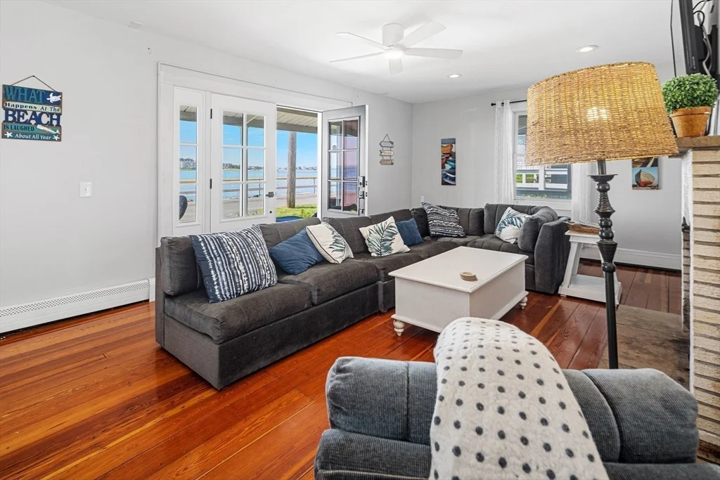 3 bed, 1 bath apartment for rent at 36 Sunset Ave, Waveland — photo 6 of 25