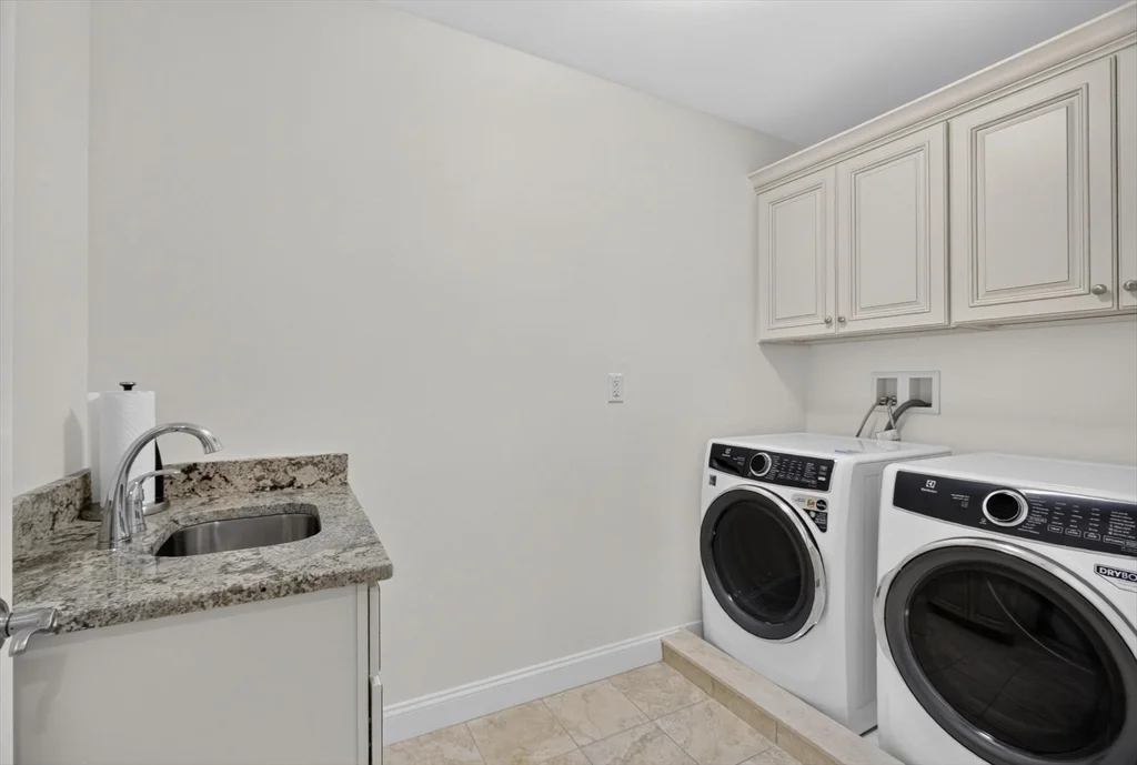 4 bed, 4+ bath apartment for rent at 36 Sunset Rock Rd, Andover — photo 24 of 42