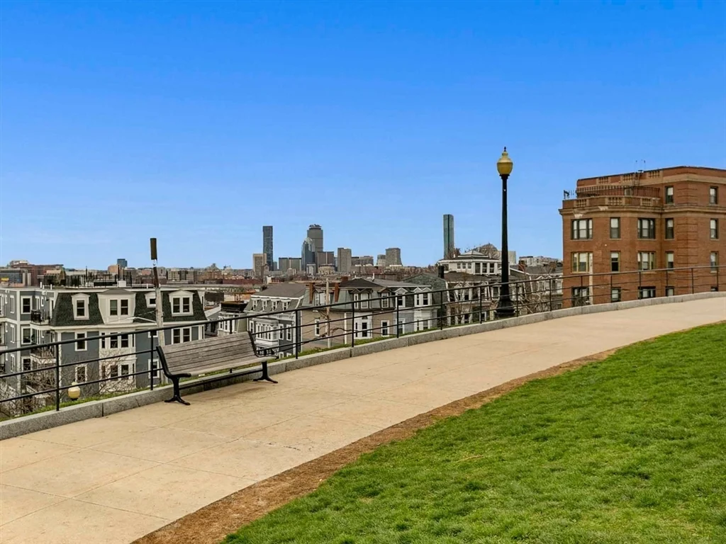 3 bed, 1 bath apartment for rent at 36 Telegraph St Unit 1 & 2, South Boston — photo 19 of 25