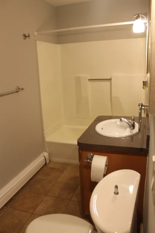 3 bed, 1 bath apartment for rent at 36 Telegraph St Unit 1 & 2, South Boston — photo 17 of 25