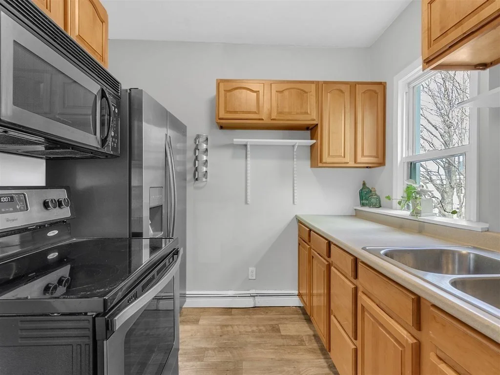 3 bed, 1 bath apartment for rent at 36 Telegraph St Unit 1 & 2, South Boston — photo 22 of 25
