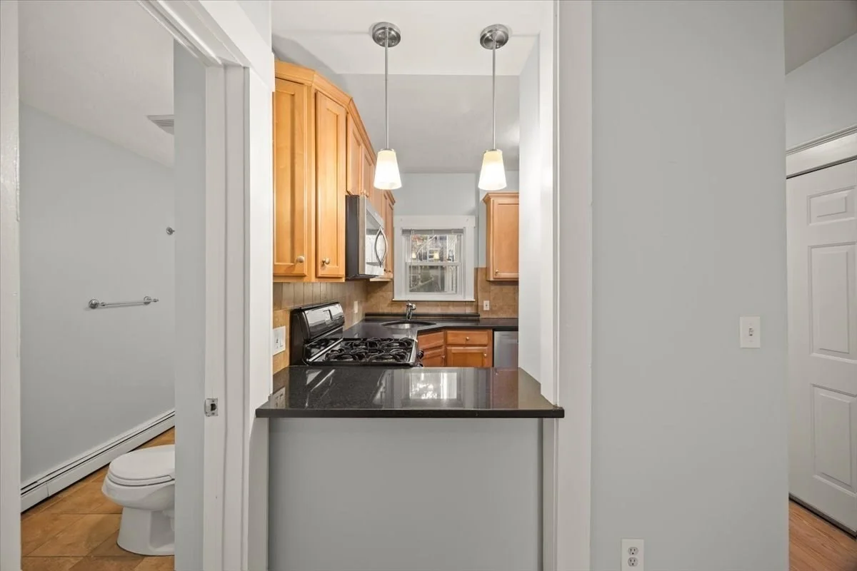 3 bed, 1 bath apartment for rent at 36 Telegraph St Unit 1, South Boston — photo 10 of 38