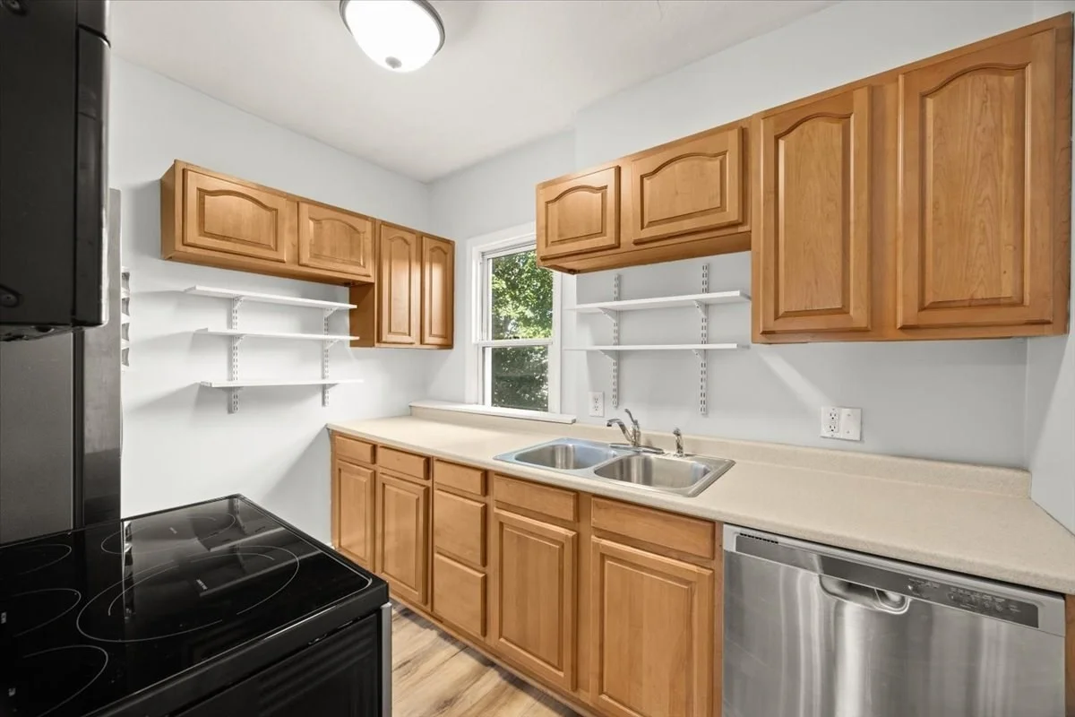 3 bed, 1 bath apartment for rent at 36 Telegraph St Unit 2, South Boston — photo 5 of 21