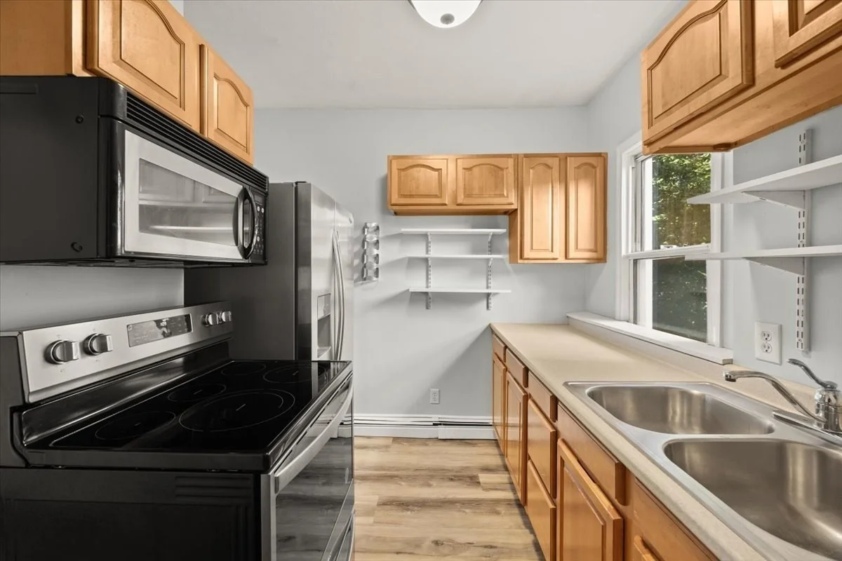 3 bed, 1 bath apartment for rent at 36 Telegraph St Unit 2, South Boston — photo 6 of 21