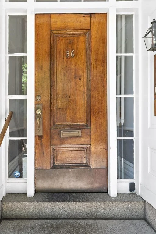 2 bed, 2 bath apartment for rent at 36 Temple St Unit 1, Beacon Hill