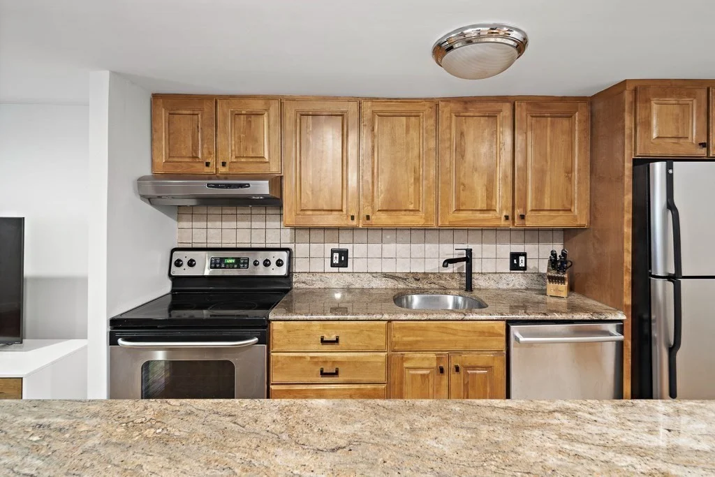 2 bed, 2 bath apartment for rent at 36 Temple St Unit 1, Beacon Hill — photo 12 of 28