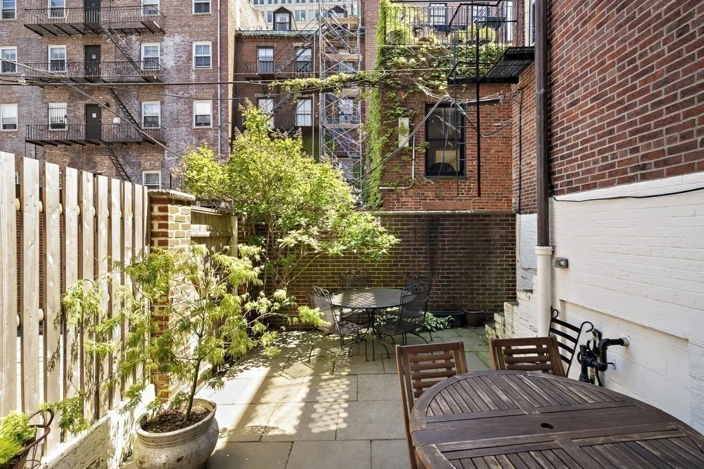 2 bed, 2 bath apartment for rent at 36 Temple St Unit 1, Beacon Hill — photo 20 of 28