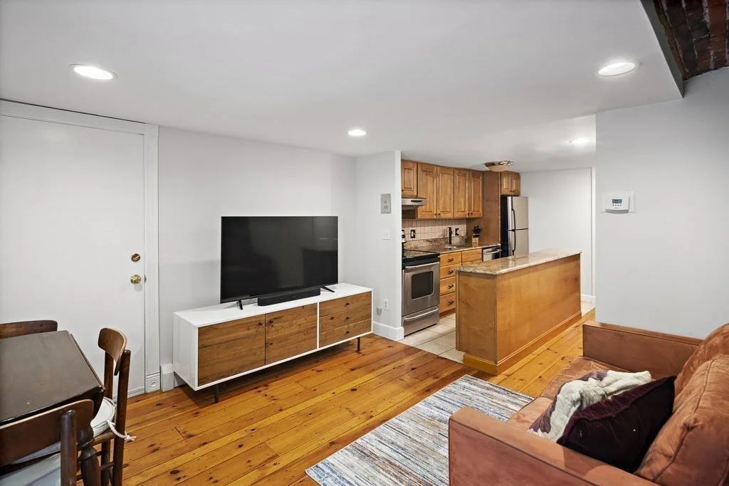2 bed, 2 bath apartment for rent at 36 Temple St Unit 1, Beacon Hill — photo 15 of 28