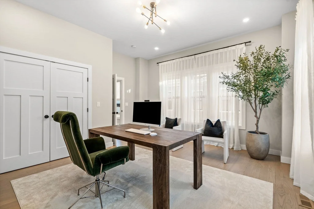 3 bed, 2 bath apartment for rent at 36 Temple St Unit 40, Dorchester — photo 8 of 18