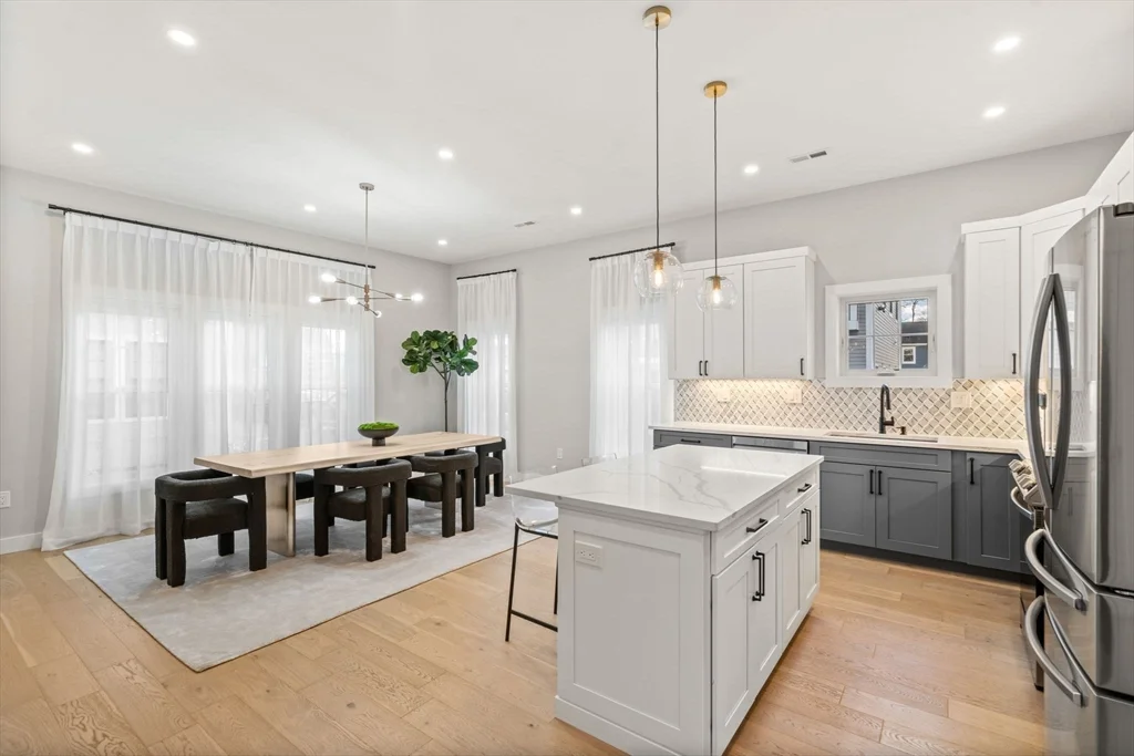 3 bed, 2 bath apartment for rent at 36 Temple St Unit 40, Dorchester — photo 2 of 18
