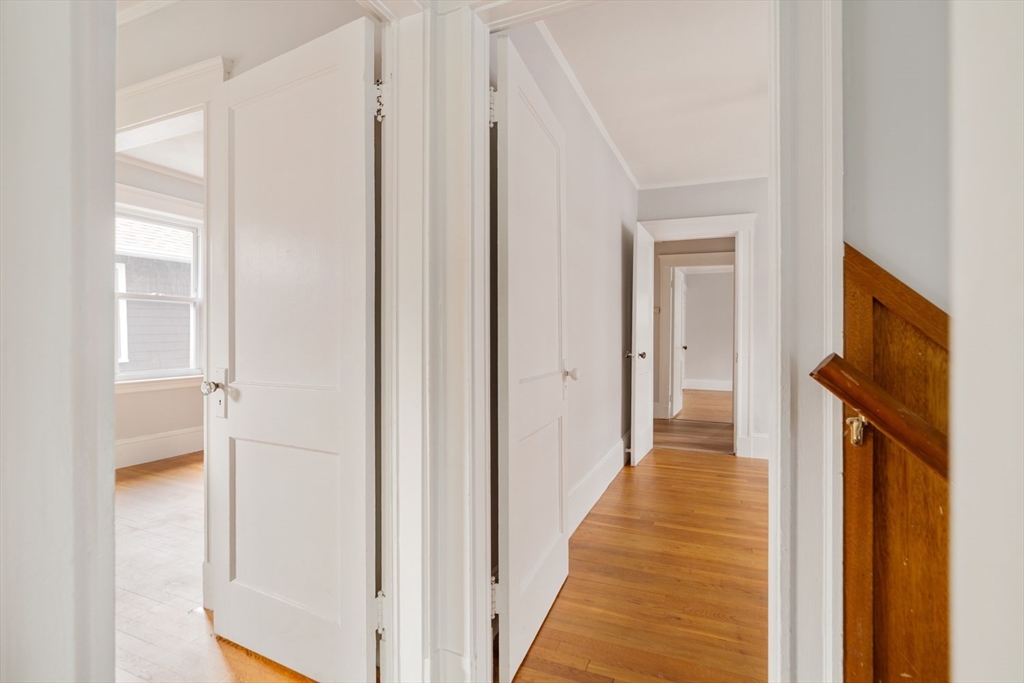 3 bed, 1 bath apartment for rent at 36 Thingvalla Unit 0, Strawberry Hill — photo 21 of 31