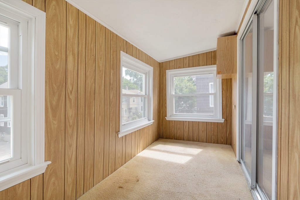 3 bed, 1 bath apartment for rent at 36 Thingvalla Unit 0, Strawberry Hill — photo 24 of 31
