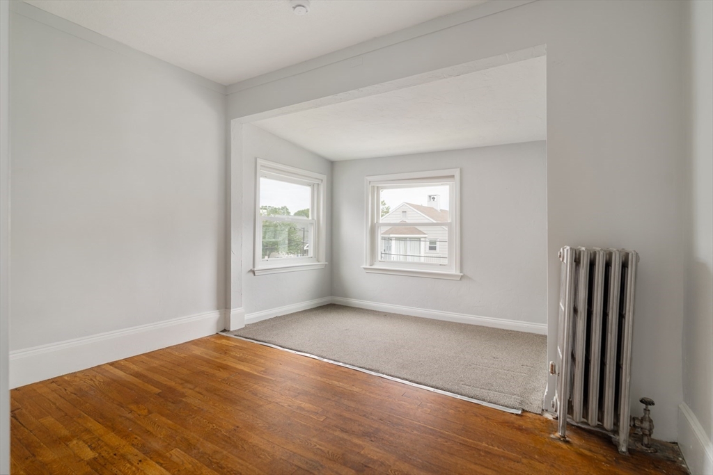 3 bed, 1 bath apartment for rent at 36 Thingvalla Unit 0, Strawberry Hill — photo 19 of 31