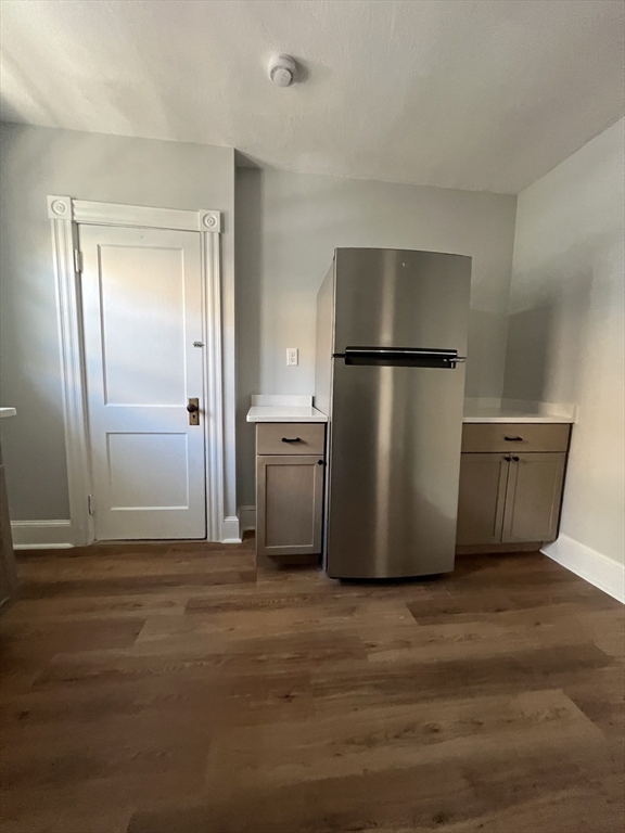 3 bed, 1 bath apartment for rent at 36 Thingvalla Unit 0, Strawberry Hill — photo 7 of 31