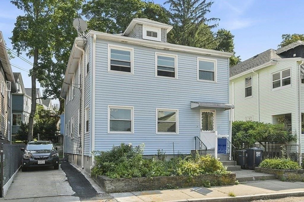 3 bed, 1 bath apartment for rent at 36 Thingvalla Unit 0, Strawberry Hill — photo 1 of 31
