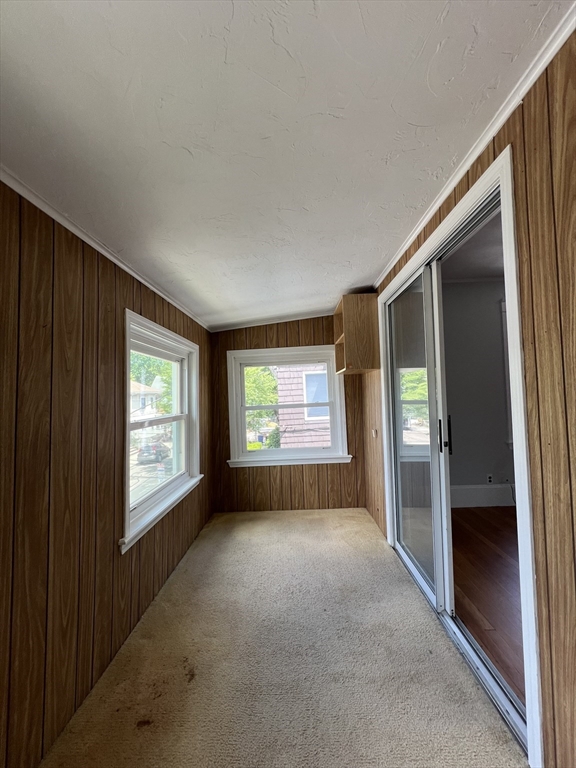 3 bed, 1 bath apartment for rent at 36 Thingvalla Unit 0, Strawberry Hill — photo 16 of 31