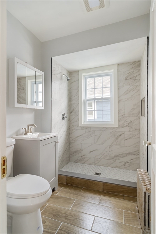 3 bed, 1 bath apartment for rent at 36 Thingvalla Unit 0, Strawberry Hill — photo 18 of 31
