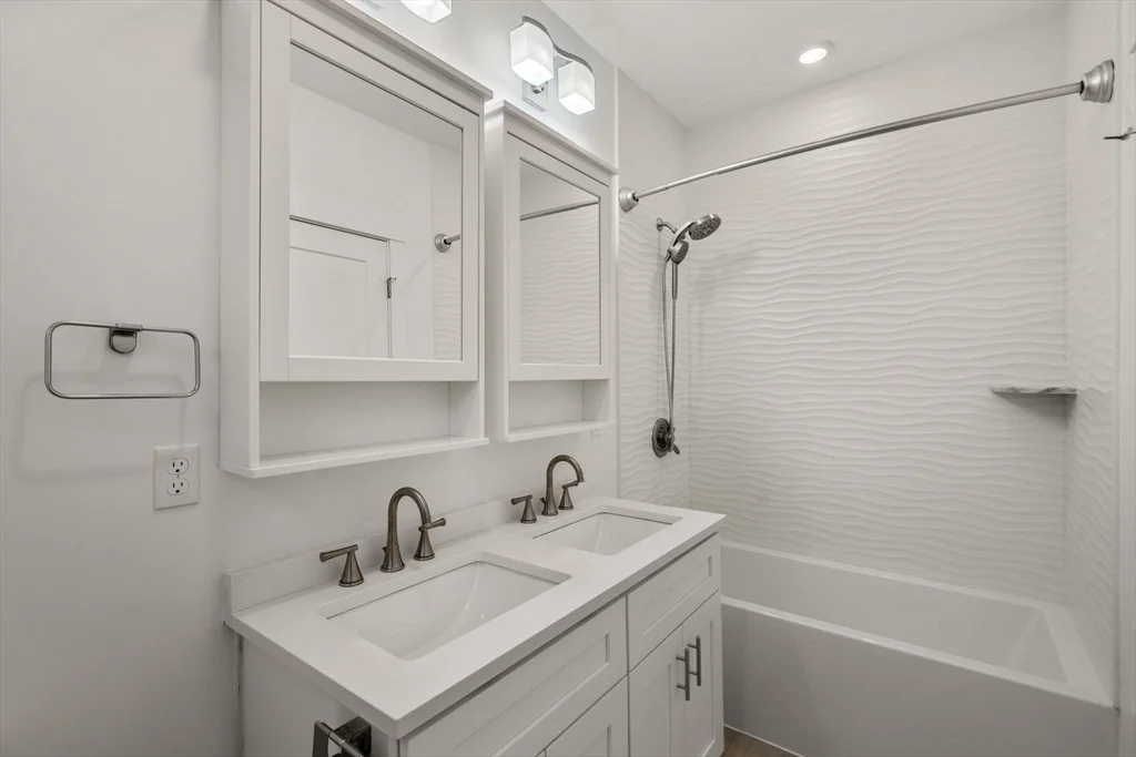 2 bed, 2 bath apartment for rent at 36 Trull St Unit 1, Magoun Square — photo 17 of 36