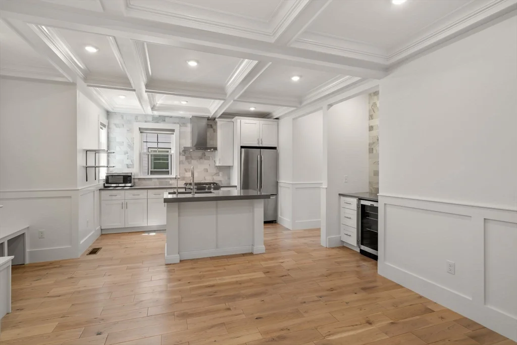 2 bed, 2 bath apartment for rent at 36 Trull St Unit 1, Magoun Square — photo 9 of 36