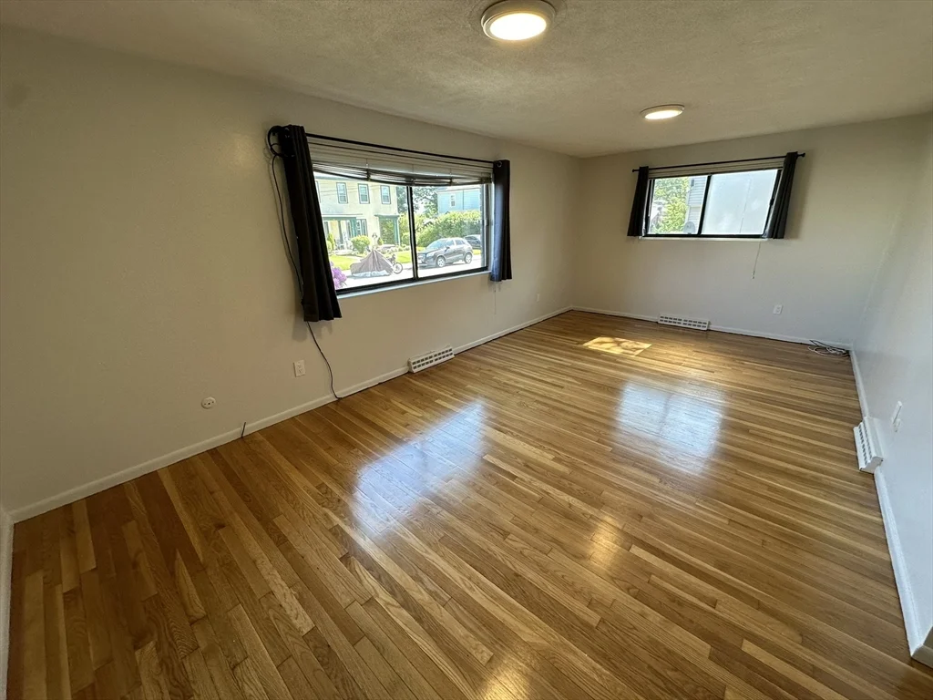 3 bed, 2 bath apartment for rent at 36 Undine Rd Unit 1, Brighton — photo 7 of 7