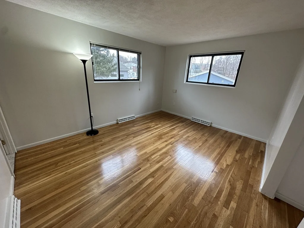 3 bed, 2 bath apartment for rent at 36 Undine Rd Unit 1, Brighton — photo 6 of 7