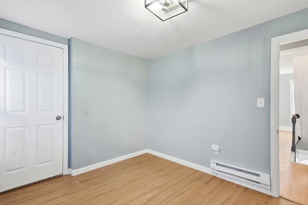 5 bed, 1 bath apartment for rent at 36 Union St Unit 36, Woburn — photo 14 of 35