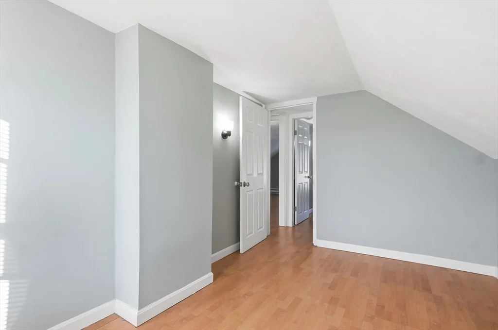 5 bed, 1 bath apartment for rent at 36 Union St Unit 36, Woburn — photo 27 of 35
