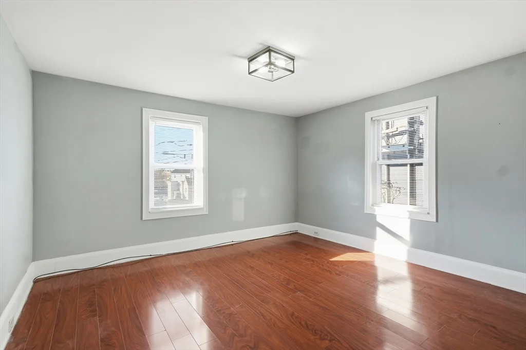 5 bed, 1 bath apartment for rent at 36 Union St Unit 36, Woburn — photo 16 of 35