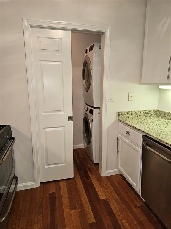1 bed, 1 bath apartment for rent at 36 Village Rd Unit 110, Middleton — photo 6 of 16