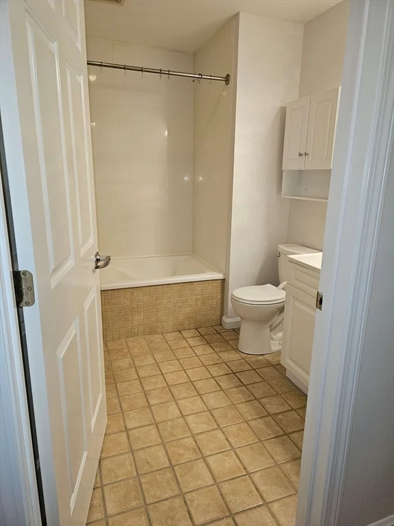 1 bed, 1 bath apartment for rent at 36 Village Rd Unit 110, Middleton — photo 16 of 16