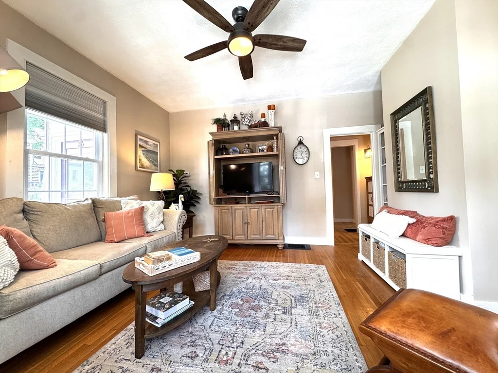 2 bed, 1 bath apartment for rent at 36 Wallis St Unit 2, Beverly — photo 7 of 24