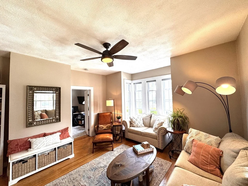 2 bed, 1 bath apartment for rent at 36 Wallis St Unit 2, Beverly — photo 6 of 24