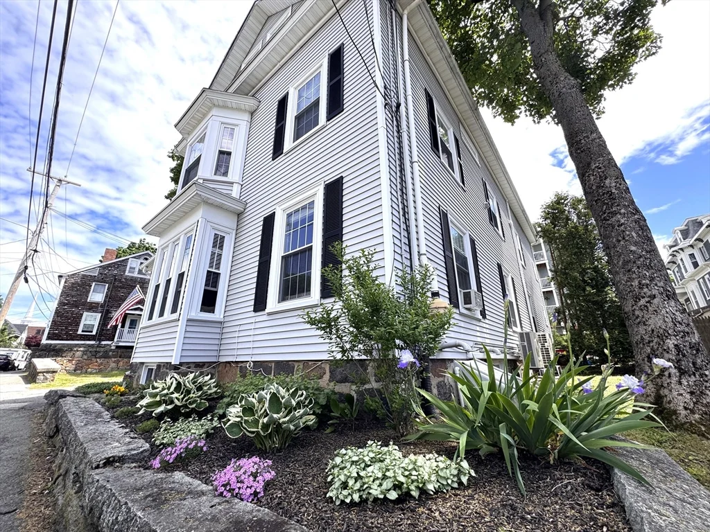 2 bed, 1 bath apartment for rent at 36 Wallis St Unit 2, Beverly — photo 24 of 24