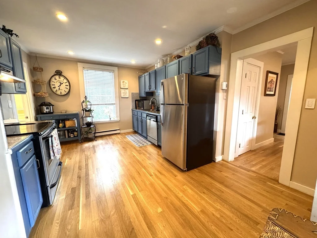 2 bed, 1 bath apartment for rent at 36 Wallis St Unit 2, Beverly — photo 16 of 24