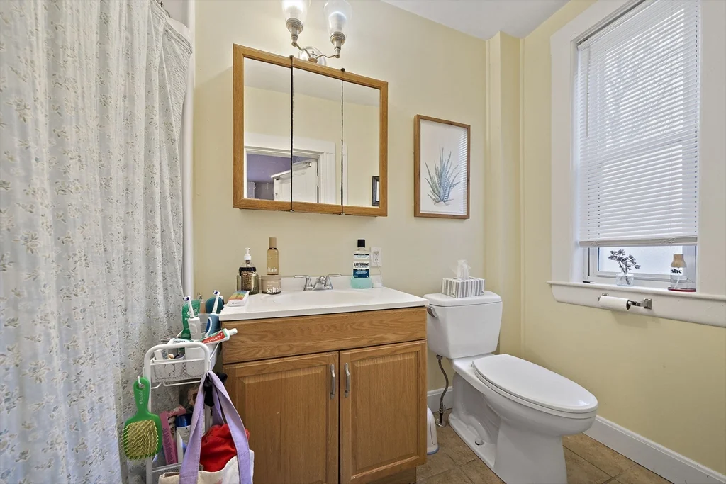 2 bed, 1 bath apartment for rent at 36 Walnut St Unit 1, Canton — photo 10 of 11