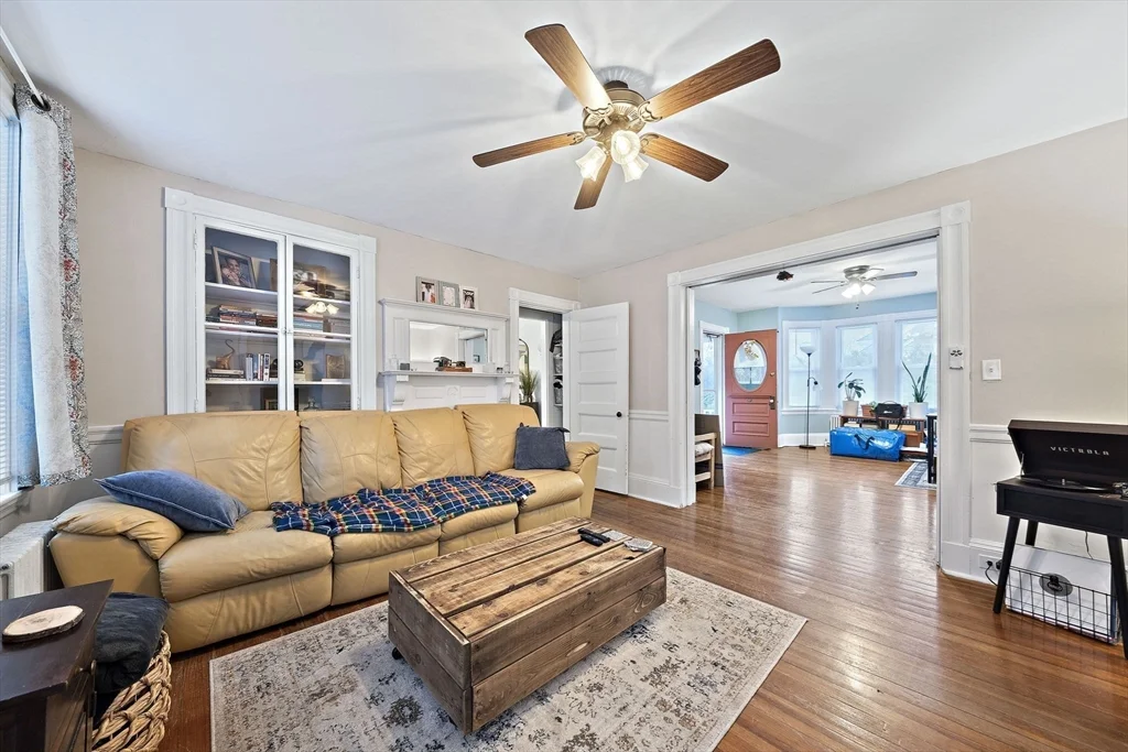 2 bed, 1 bath apartment for rent at 36 Walnut St Unit 1, Canton — photo 4 of 11