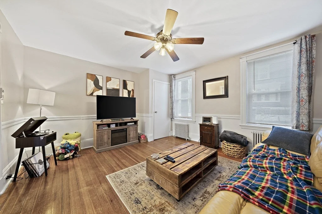 2 bed, 1 bath apartment for rent at 36 Walnut St Unit 1, Canton — photo 8 of 11