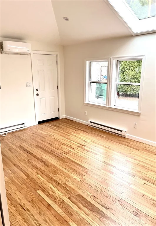 Studio bed, 1 bath apartment for rent at 36 Walnut St Unit R, Medford — photo 4 of 7